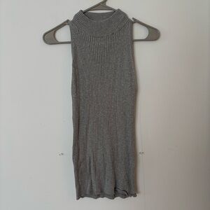 cotton by autumn cashmere grey ribbed stretchy mock turtleneck tank top🩶